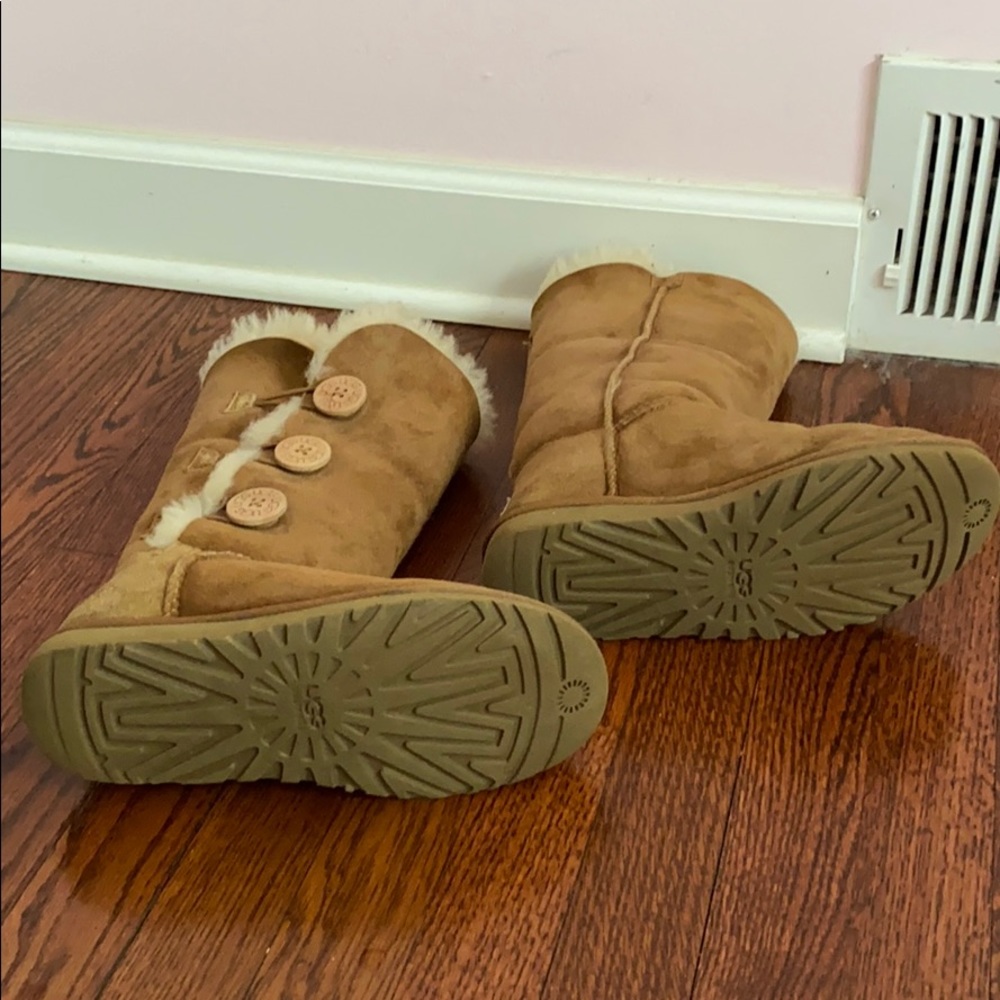 Ugg Bailey Button Triple Boot